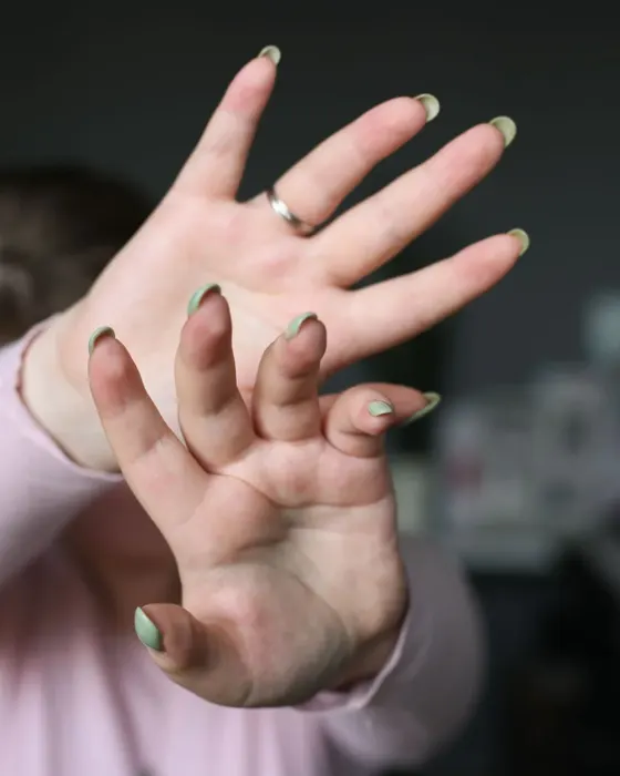 Mint green manicure — inspiration photograph