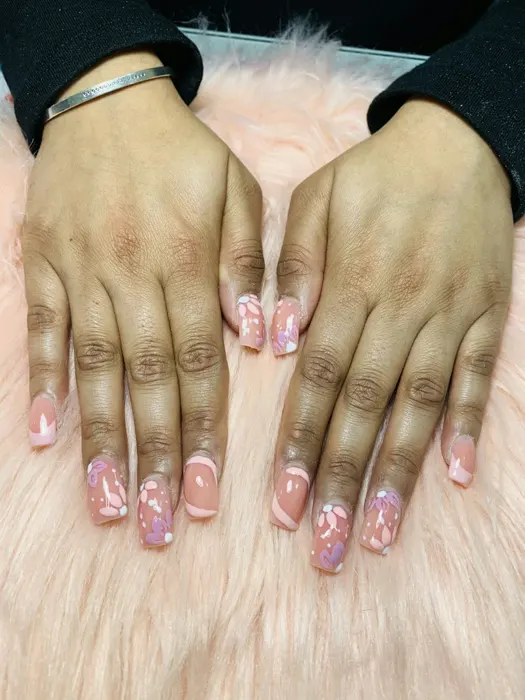 Pink and white floral nail art — inspiration photograph