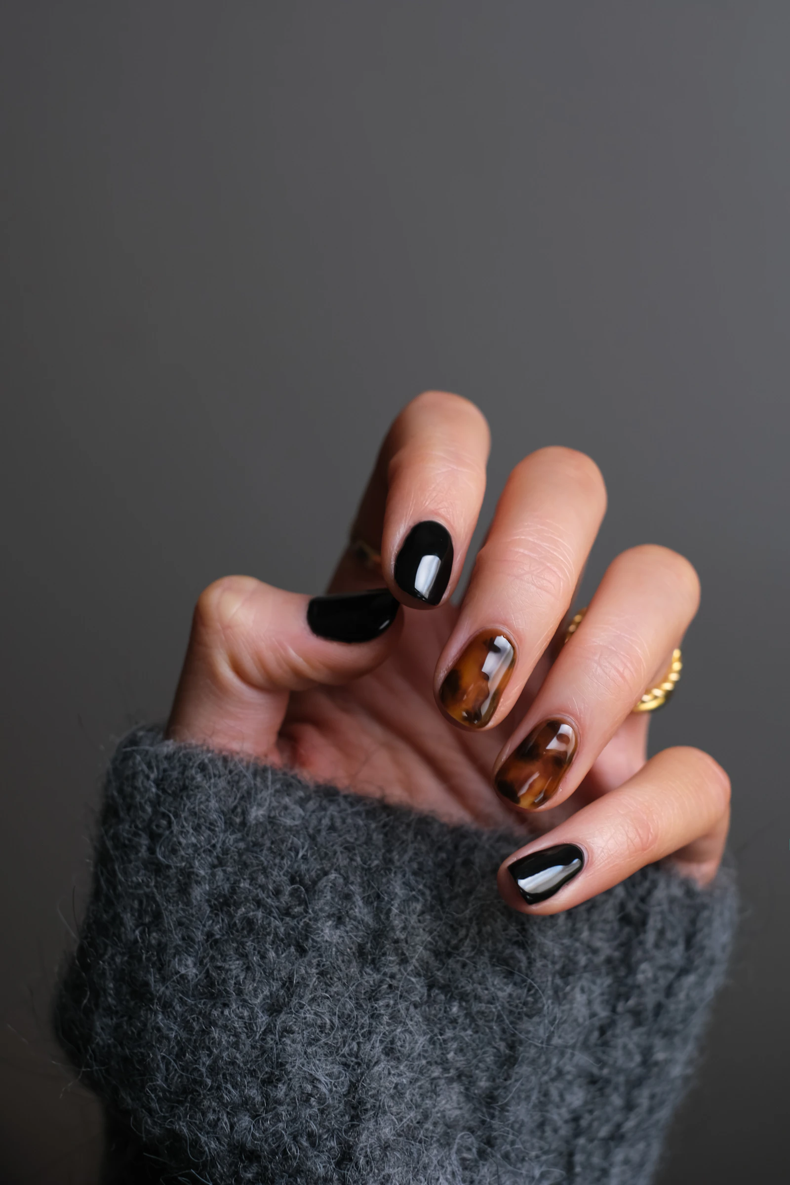 Tortoiseshell nail art inspiration